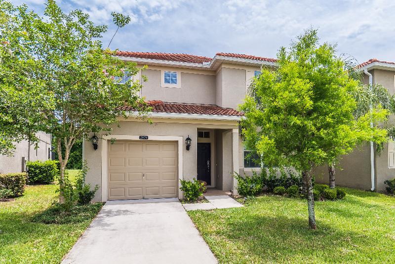 Paradise Palms Deluxe Homes