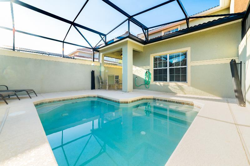 Paradise Palms Deluxe Homes Resort 4*