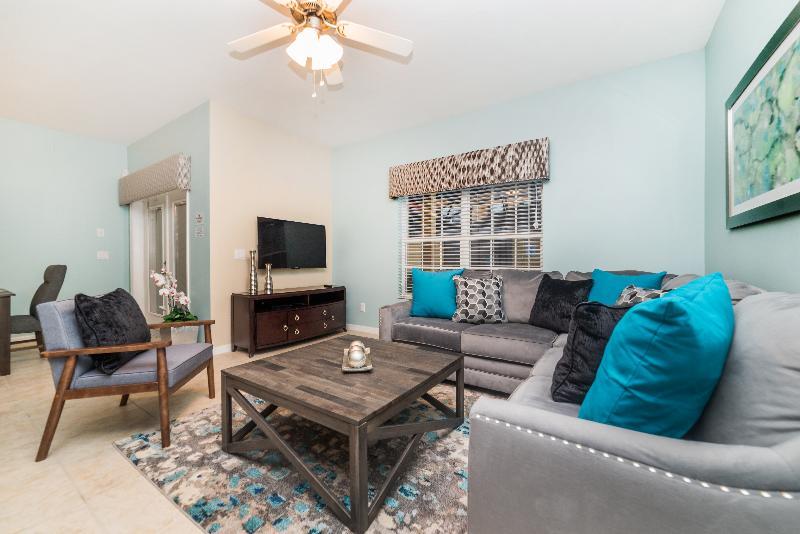 Paradise Palms Deluxe Homes 4*