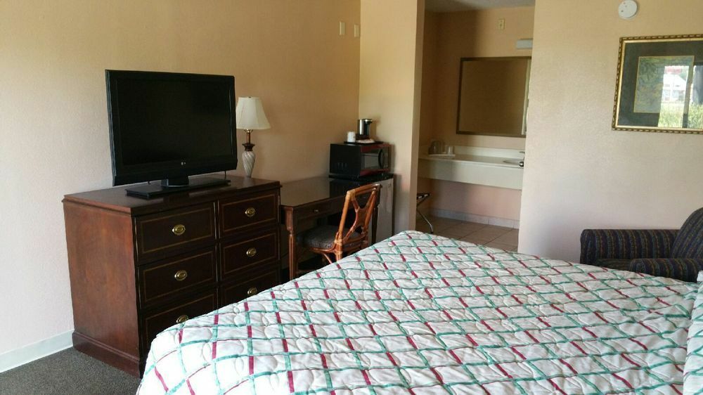 Hotel Shining Light &