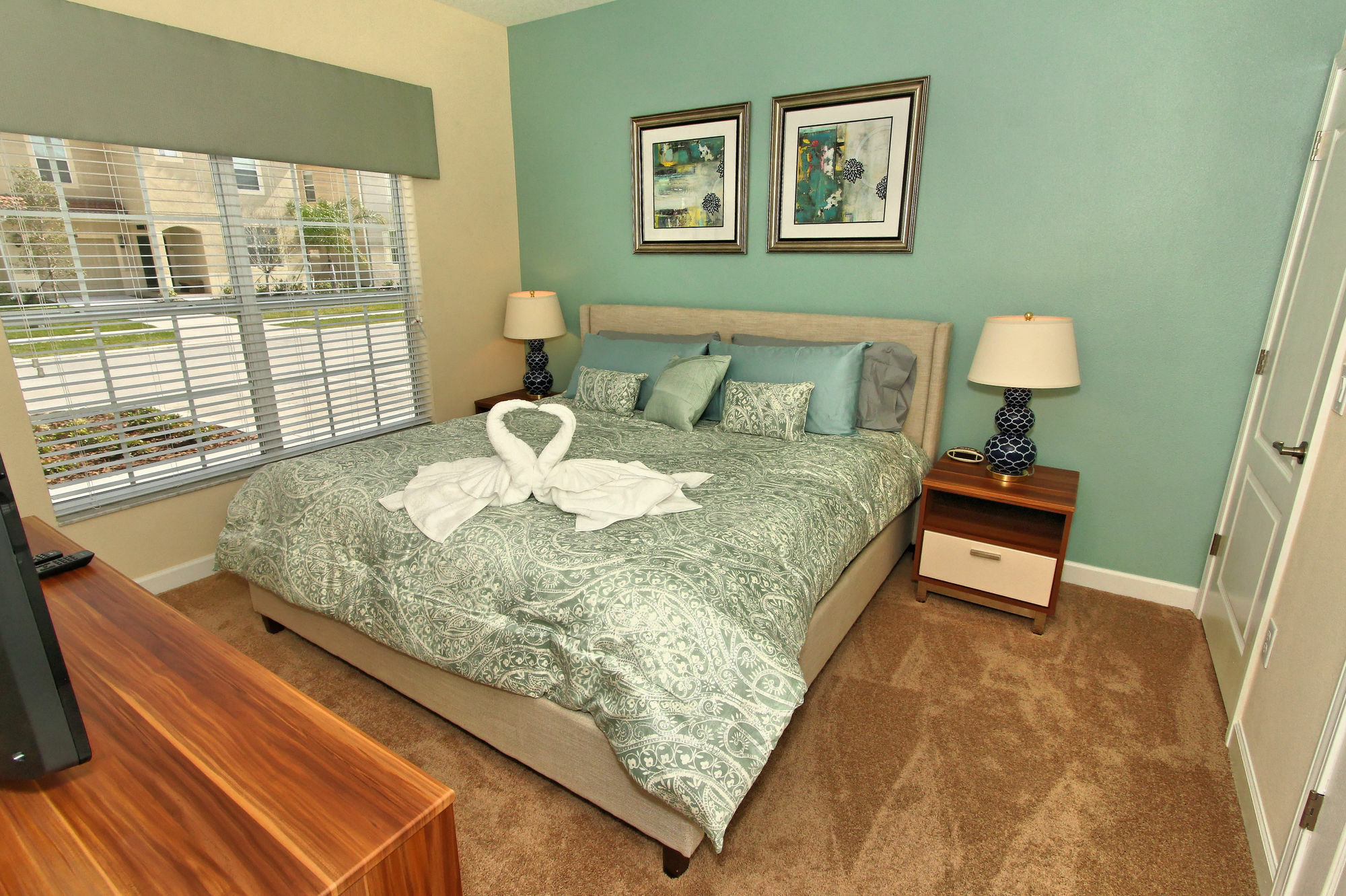 Paradise Palms By Vhc Group