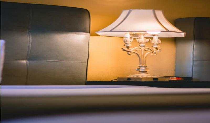 Shining Light & Hotel Kissimmee