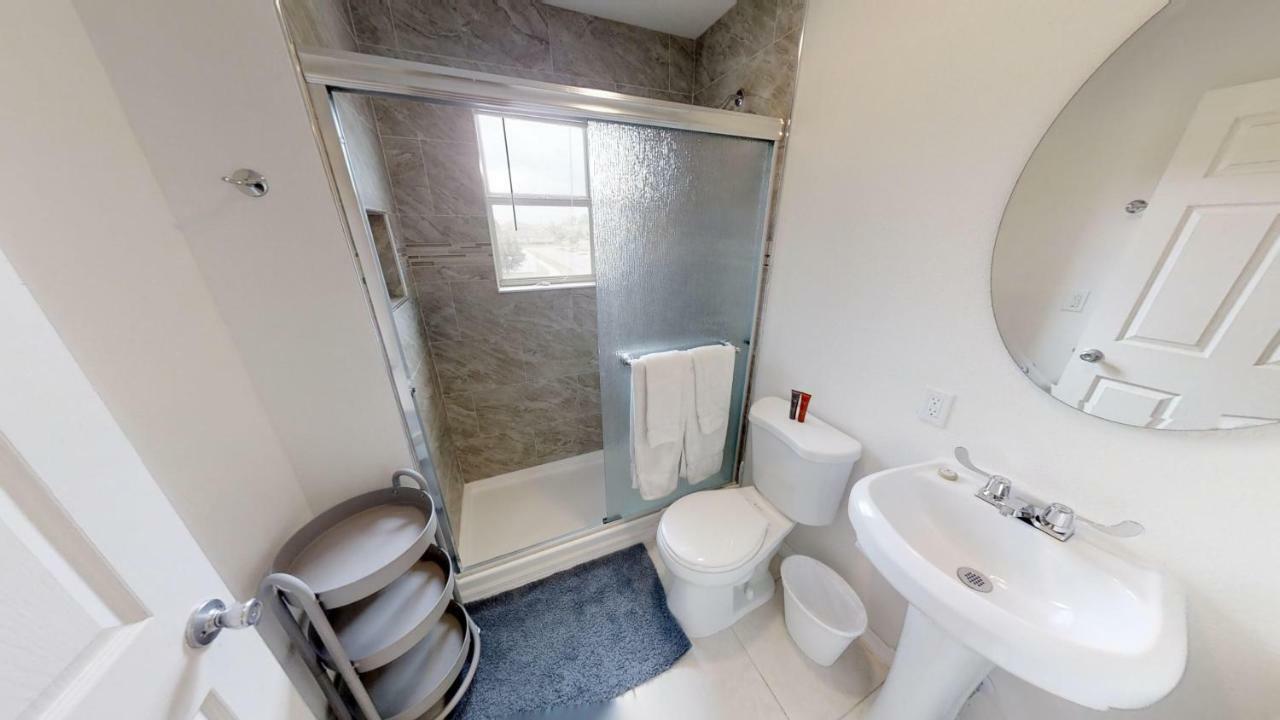 Crystal Cove 4 Bedroom Vacation 1527 Holiday home Kissimmee