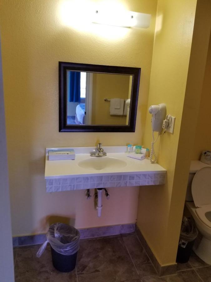 Hotel Shining Light & 2*